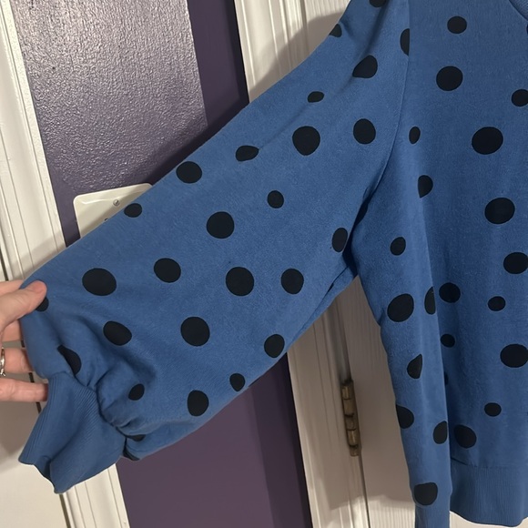 Blue polkadot sweater, size medium - Picture 2 of 4